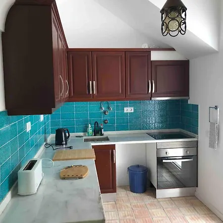 Charming Fishermans House In Centre Holiday home Fuzeta